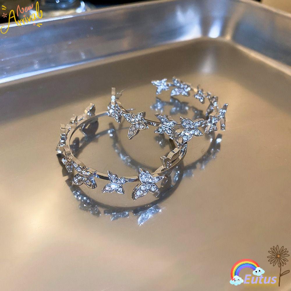 Khuyên Tai Phong Cách Hàn Quốc Mới Cho Nữ