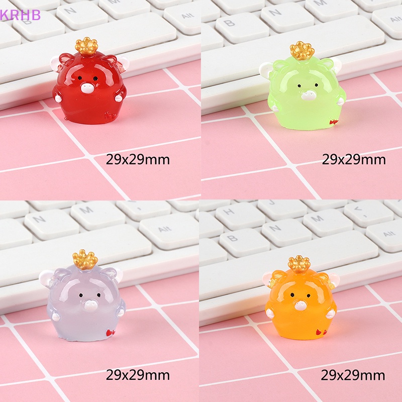 Đồ Chơi Hình Chú Heo Đội Vương Miện Mini Bằng Nhựa Phát Quang Dễ Thương Trang Trí Bảng Điều Khiển Xe Hơi / Nhà Cửa / Sân Vườn Mới