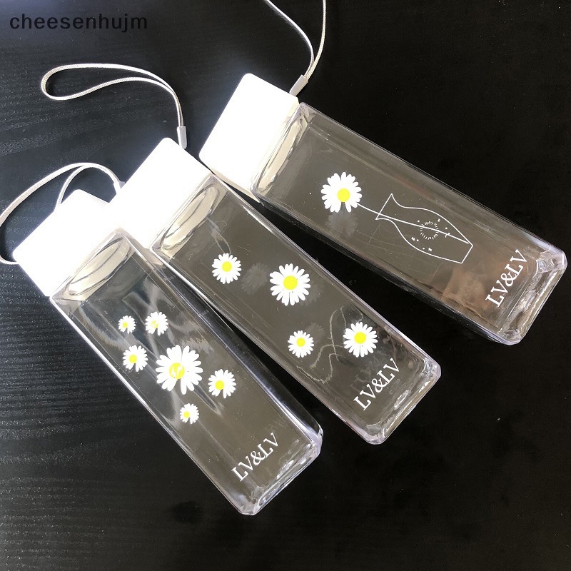 Bình Đựng Nước Bằng Nhựa Trong Suốt Họa Tiết Hoa Cúc Độc Đáo Dung Tích 500ML Kèm Dây Đeo Tiện Dụng