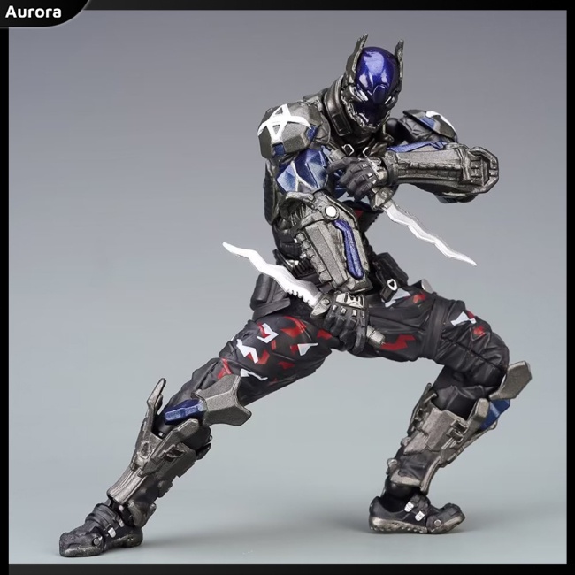 Mô Hình Nhân Vật Bruce Wayne Arkham Knight 17cm Chân Thật