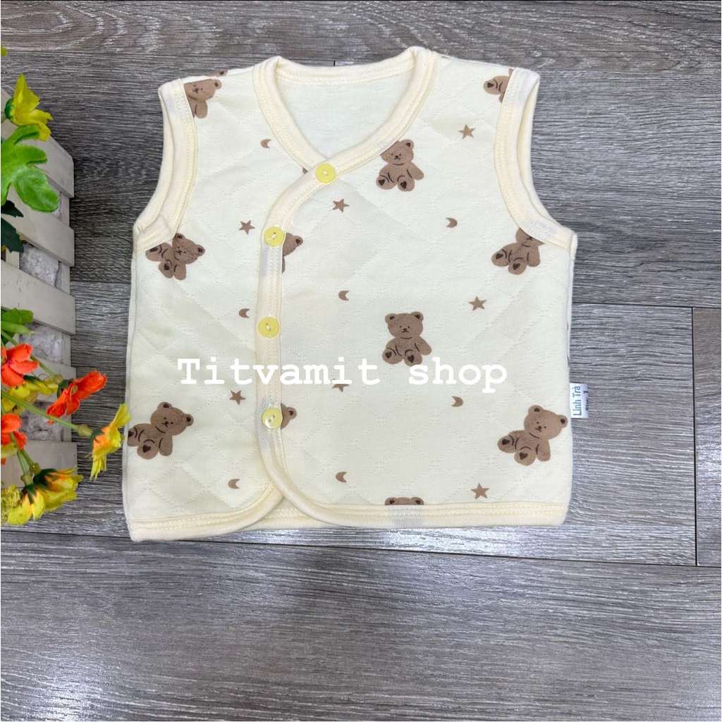 Áo gile vải trần bông cúc chéo họa tiết cho bé mặc thu đông