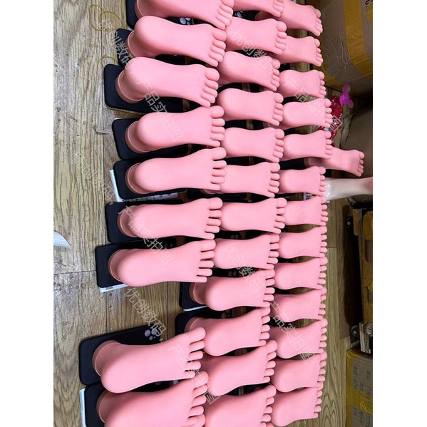 Ốp Điện Thoại Hình Chân Bạn Dễ Thương Cho Iphone 7 / 8plus / x / xs / 11 / 12 / 13 / 14 / 15 / pro / max / promax / plus /