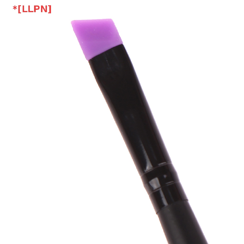 1 Cọ Trang Điểm Mắt / Môi Bằng Silicone Tiện Dụng