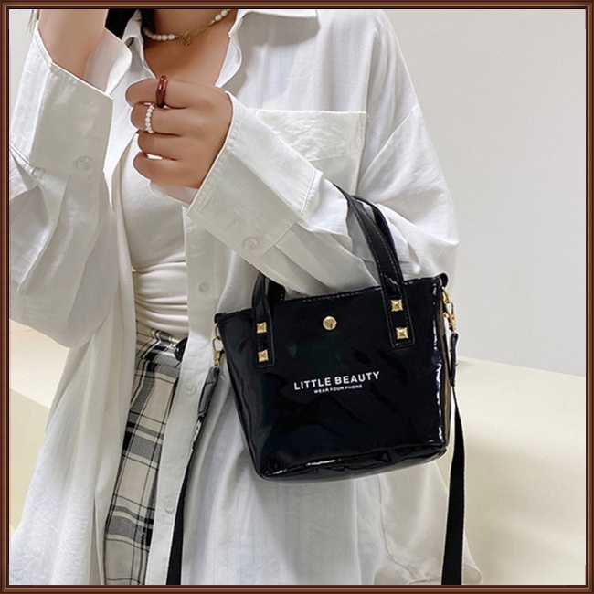 Túi Đeo Chéo Vai Bằng Da Nhân Tạo In Chữ Có Khóa Nam Châm Dành Cho Nữ