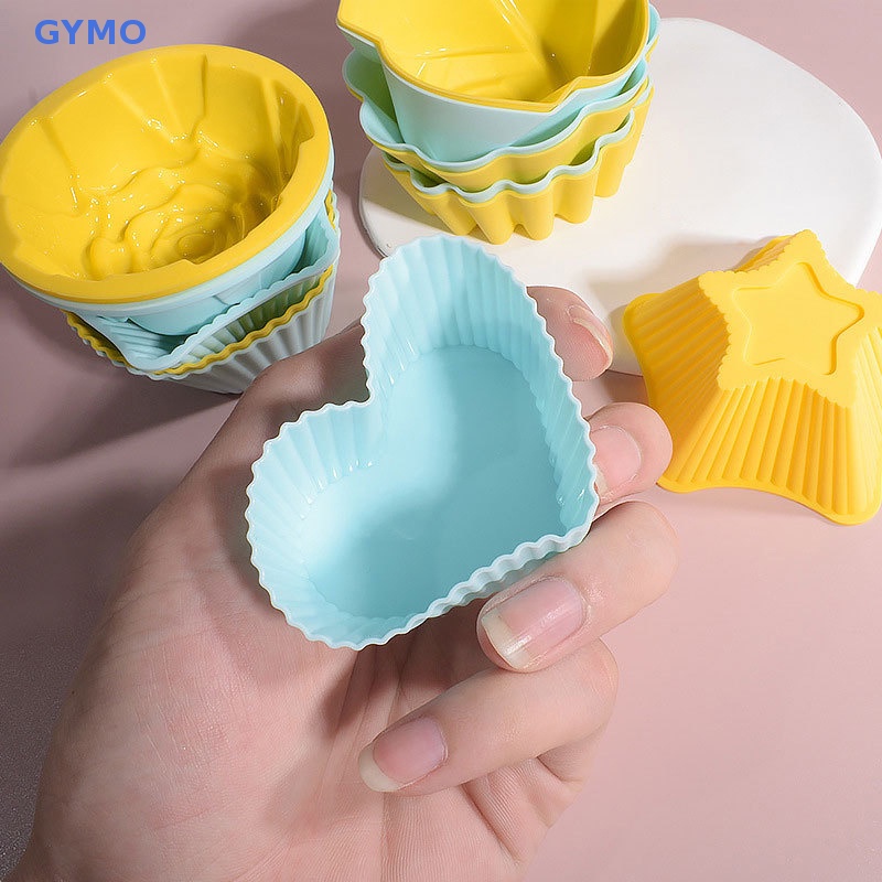 Set 2 Khuôn Silicone Làm Bánh Tạo Hình Trái Tim / Tròn / Vuông 3D Độc Đáo Tiện Dụng