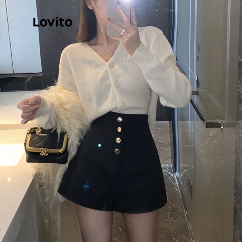 Quần short LOVITO lưng cao ống rộng có nút cài màu trơn thường ngày dành cho nữ LNE03152 (màu đen)