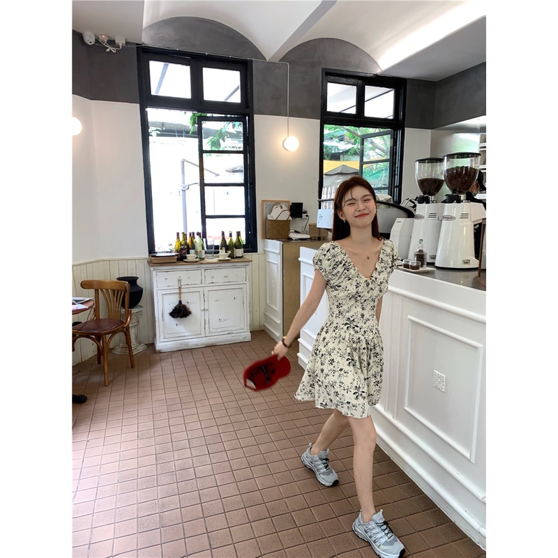 Đầm MIDI Ngắn Tay Cổ Chữ V Họa Tiết Hoa Phong Cách Hàn Quốc Ngọt Ngào