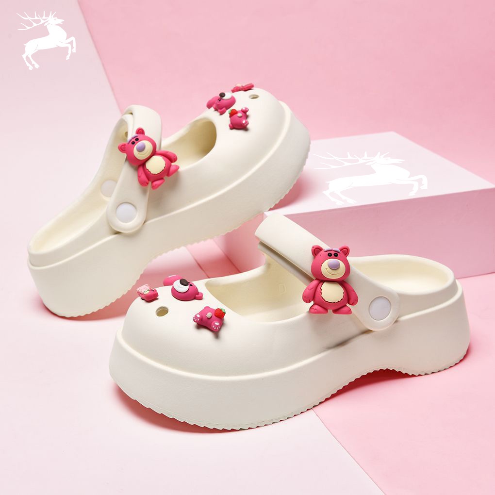 Dép Cross Sục Nữ Đế Cao 3.5Cm Jibbitz Gấu Dâu / Gấu Đáng Yêu Dép Quai Ngang Hậu Nữ Sandal Hzfws2509