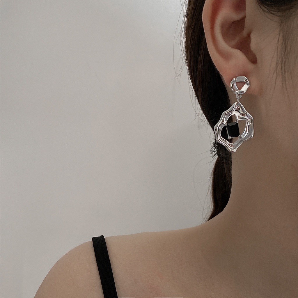 Bông Tai Đính Đá zircon Màu Đen Thiết Kế Độc Đáo Phong Cách Cổ Điển Sang Trọng Thời Trang Cho Nữ