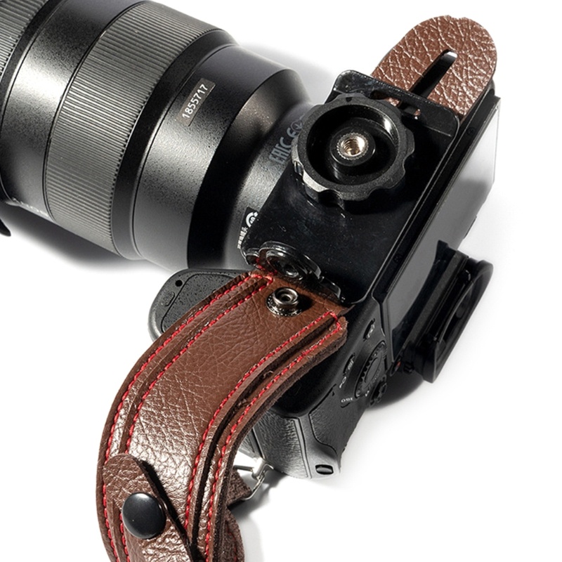 Dây Da Đeo Cổ Tay Giữ Máy Ảnh DSLR Mang Đi Tiện Dụng