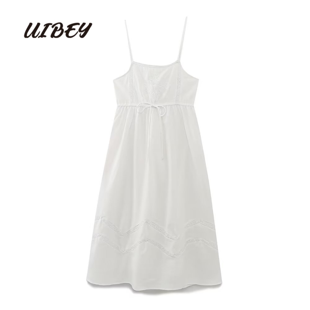 Uibey Đầm Thêu Họa Tiết Nhấn Eo Tôn Dáng 3342
