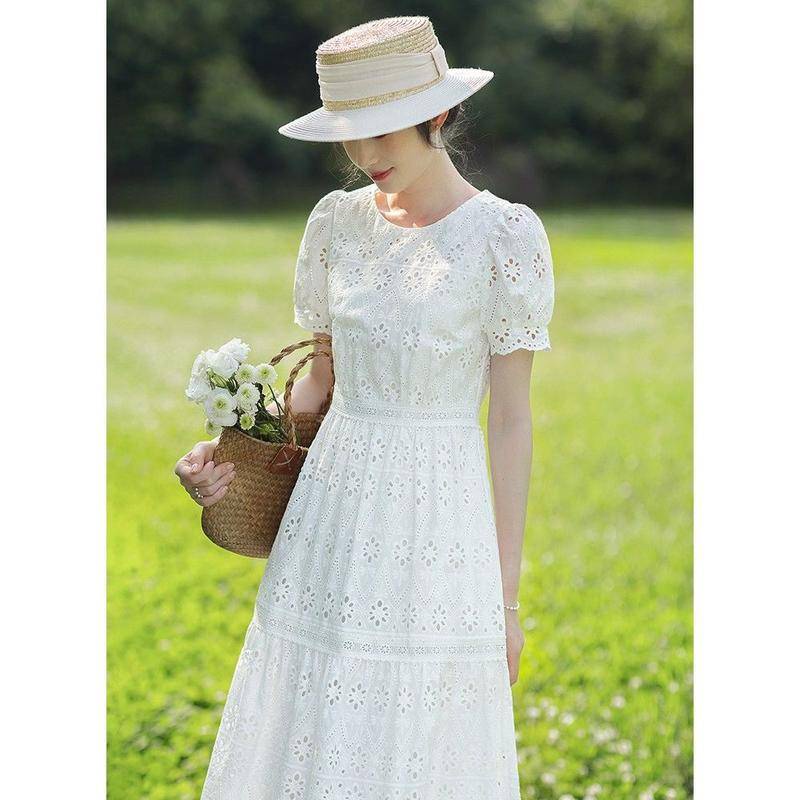 Đầm Cotton Trắng Dáng Dài Cổ Tròn Chiết Eo Phong Cách Pháp Thời Trang Mùa Hè 2023 Mới Cho Nữ