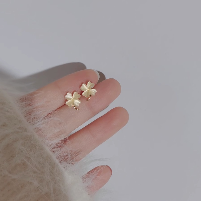 Bông Tai Mạ Bạc 925 Hình Cỏ Bốn Lá Đính Đá Opal Dễ Thương Thanh Lịch Cho Nữ
