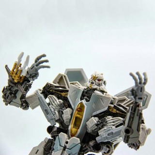 Transformers Studio Series 06 Voyager Class [ Starscream ] NEW