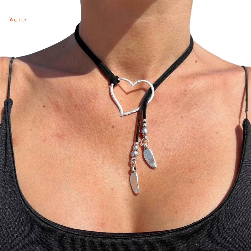 Vòng Cổ Choker Dây Nhung Đen Đính Mặt Trái Tim To Phong Cách Gothic