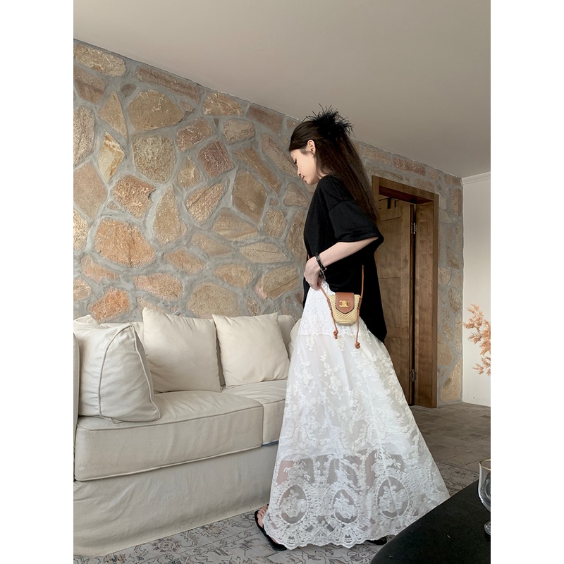 Set Áo Thun Ngắn Tay Form Rộng Và Chân Váy Ren Chữ a Lưng Cao Thời Trang