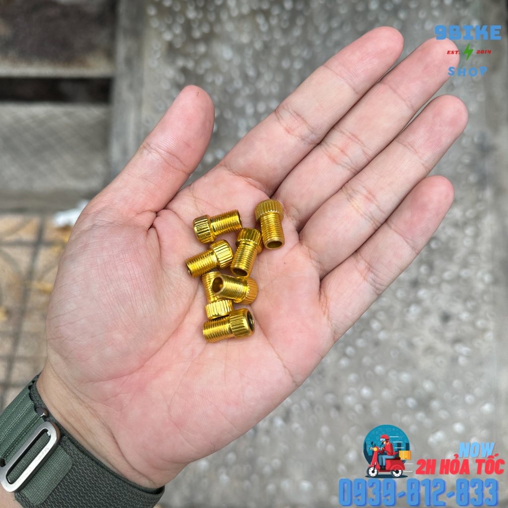 Đầu vòi bơm, đầu chuyển đổi van xe đạp sang van xe máy,van pháp sang van mĩ,bằng nhôm - GIÁ 1 CÁI - MÀU VÀNG