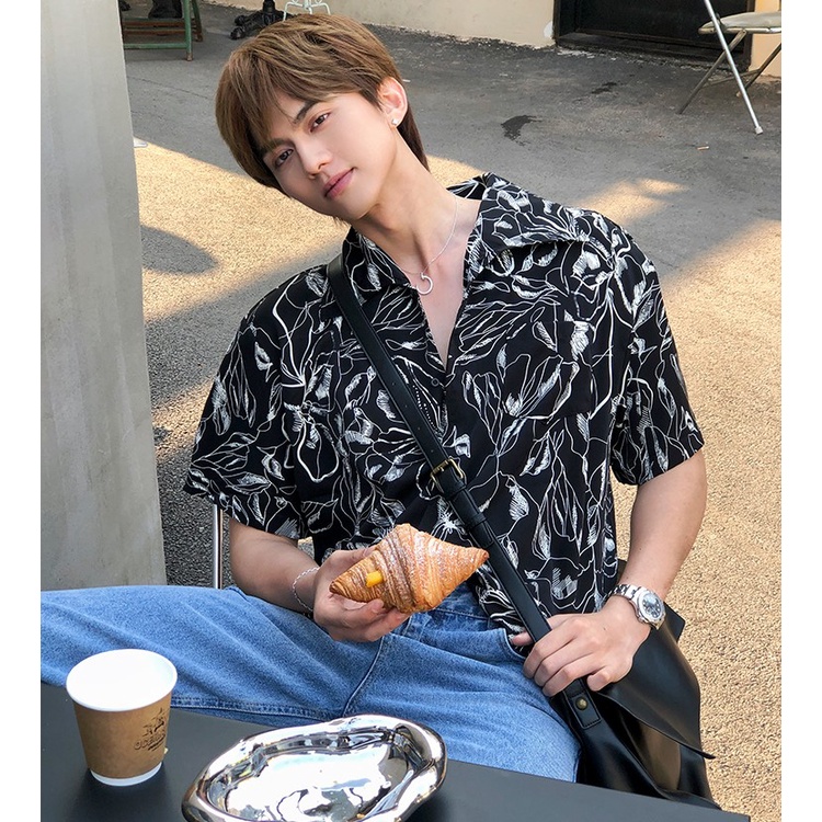 Áo Sơ Mi Tay Ngắn Dáng Rộng Họa Tiết Hoa Thời Trang Theo Phong Cách Hồng Kông Cho Nam