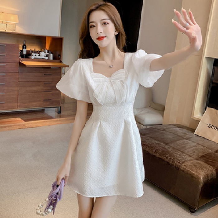 Đầm Ngắn Cổ Vuông Tay Phồng Đính Nơ Thời Trang Mùa Hè Hàng Mới