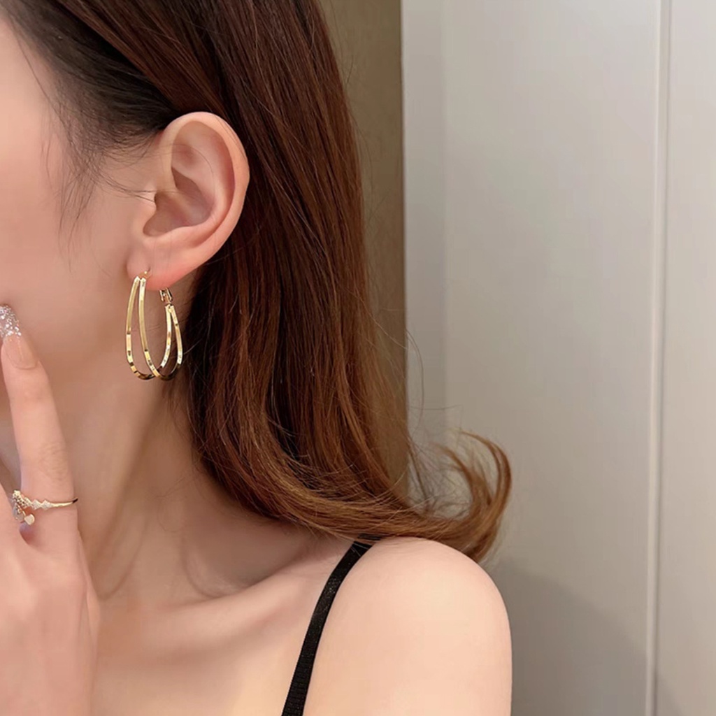 1 Đôi Bông Tai Tròn Đính Ngọc Trai Giả Sang Trọng Không Gây Dị Ứng