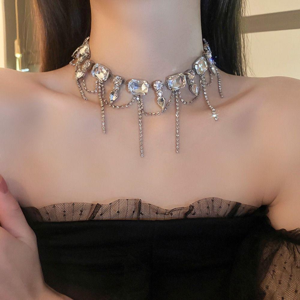 Eutus Choker Mặt Vuông Mới|Dây Chuyền Đính Đá Quý Sang Trọng