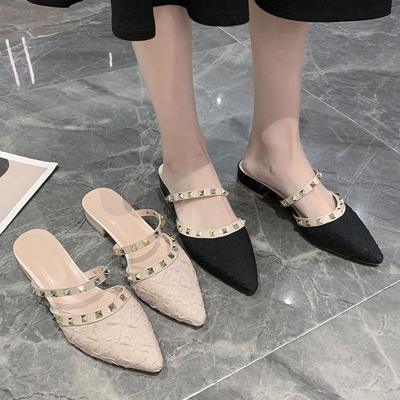 Dép Mũi Nhọn Đính Đinh Tán Thời Trang Mùa Hè Dễ Phối Đồ Dành Cho Nữ