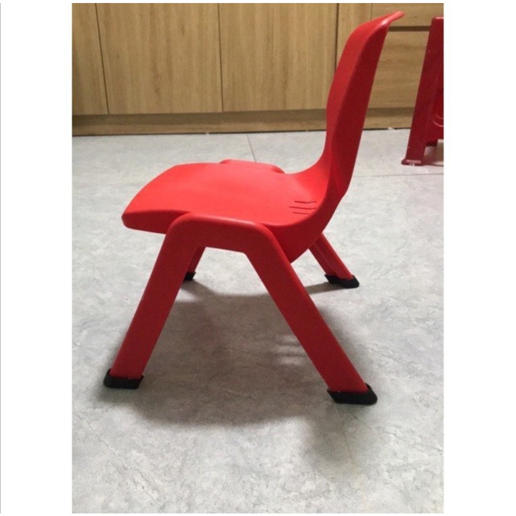 Ghế nhựa tựa lưng Việt Nhật. Có đế cao su chống trượt. Kích thước 34 x 32 x 44cm (MI-465)