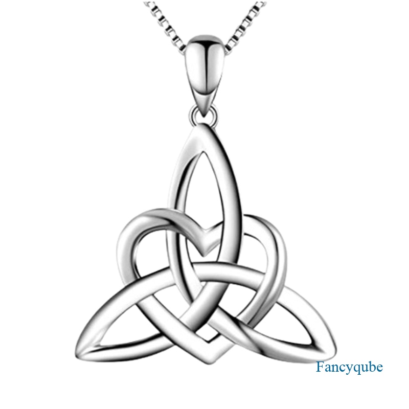 Vòng cổ Bạc S925 Mặt Hình Tam Giác Thắt Nút Phong Cách Ai-Len Cổ Điển