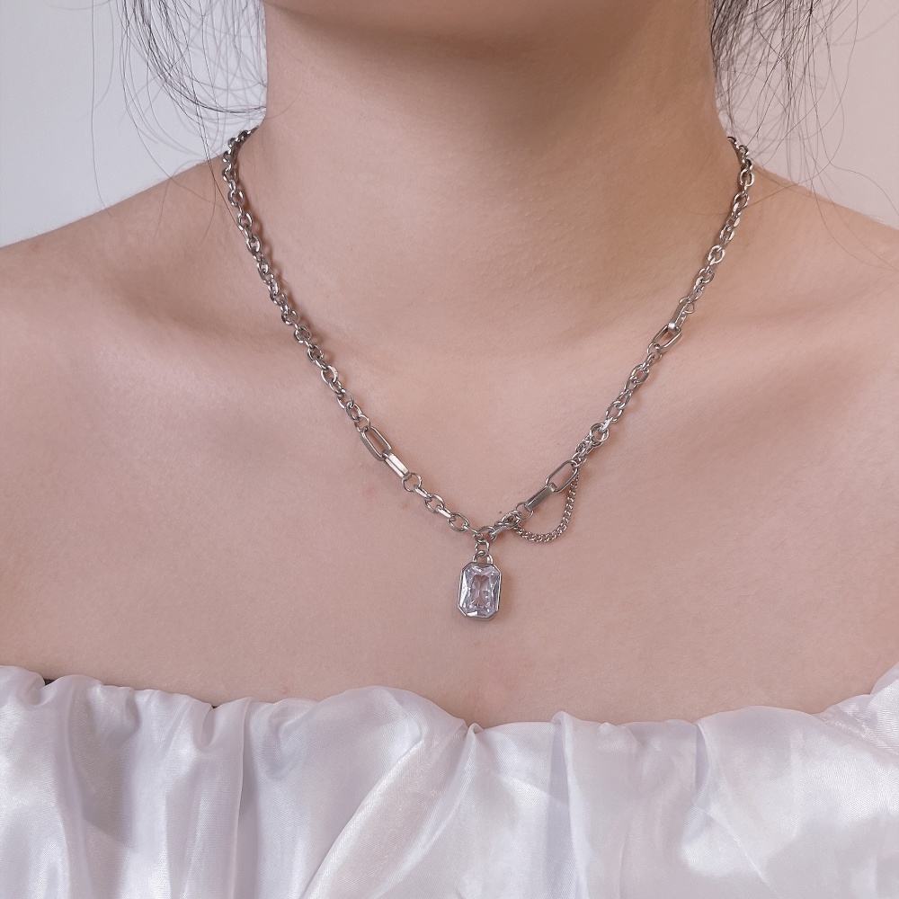 Vòng cổ Mặt Đá Hình Bát Giác