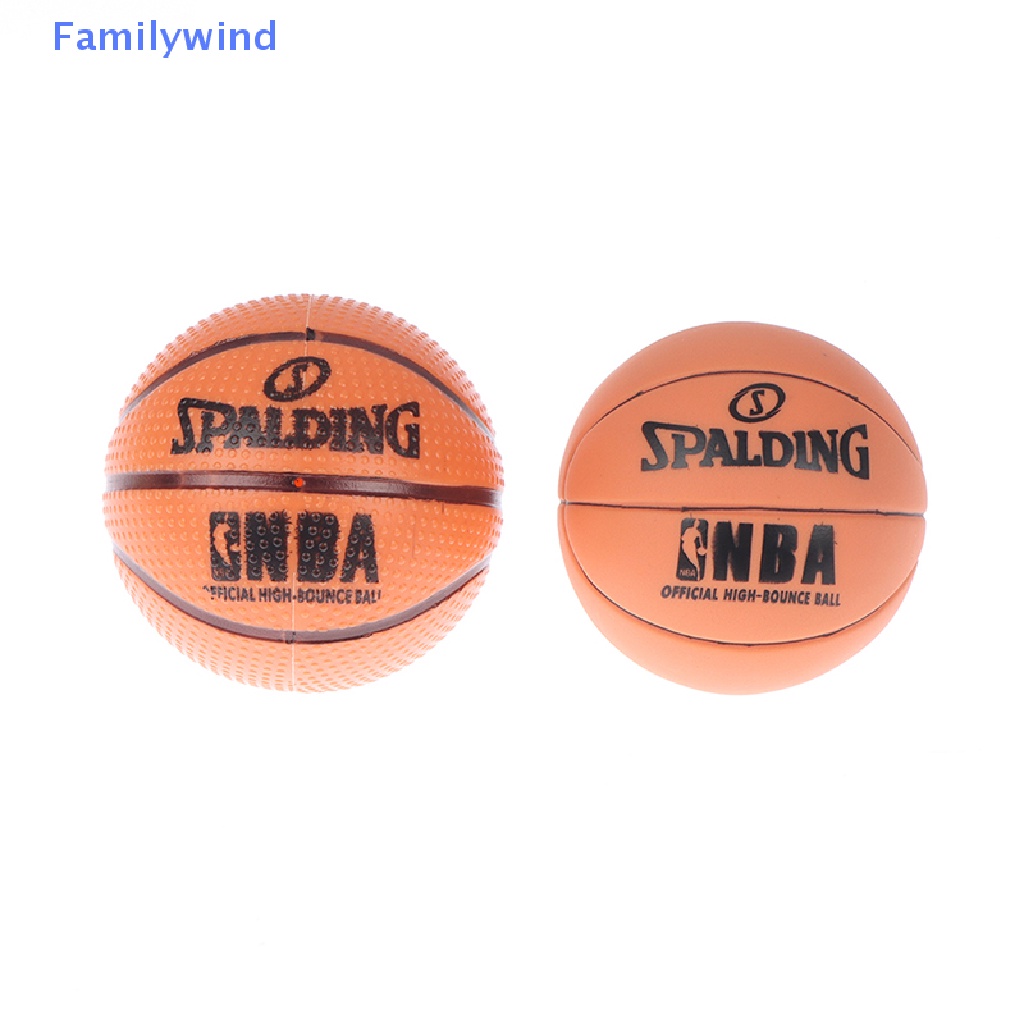 Familywind &gt; Đồ trang trí Đôi Giày Bóng Rổ mini Trang Trí Nhà Búp Bê