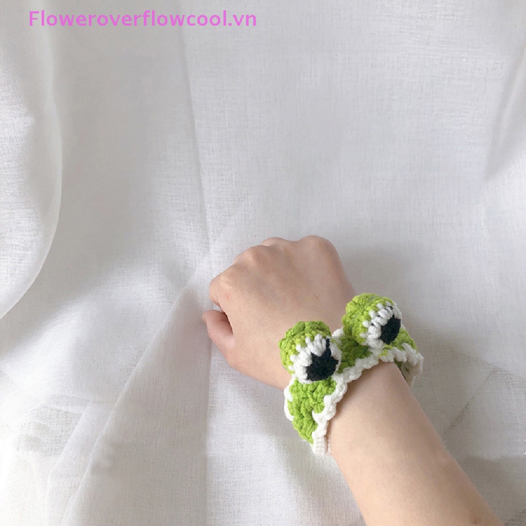 Vòng Tay Đan Len Thủ Công Hình Tai Thỏ / Cà Rốt / Ếch Dễ Thương Thời Trang Cho Học Sinh