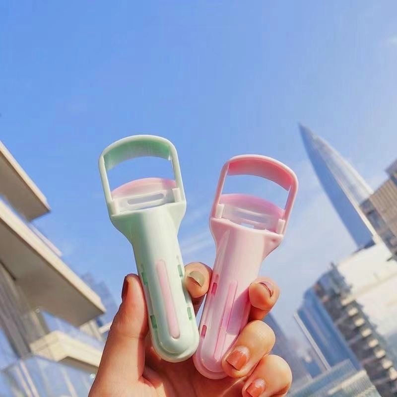 Dụng Cụ Bấm Mi Mini Bằng Silicone Tiện Dụng