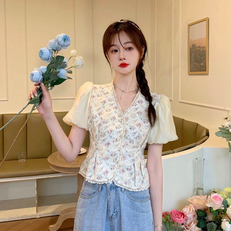 Áo Kiểu Tay Phồng Cổ Chữ V Phối Ren Hoa Phong Cách Retro Pháp