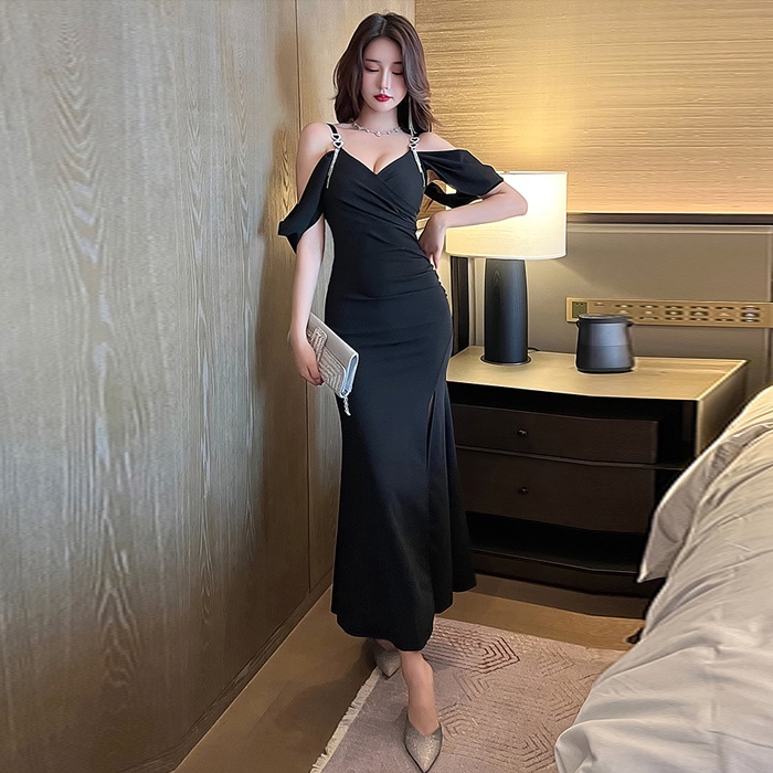 Đầm Dài Cổ V Xẻ Sâu Ôm Dáng Quyến Rũ Dành Cho Nữ