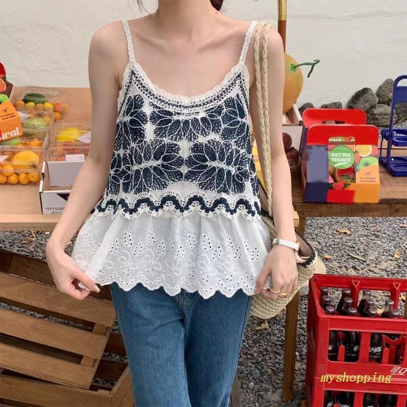 Áo Hai Dây Cổ Tròn Viền Ren Rỗng Mặc Khi Đi Biển Mùa Hè Cho Nữ