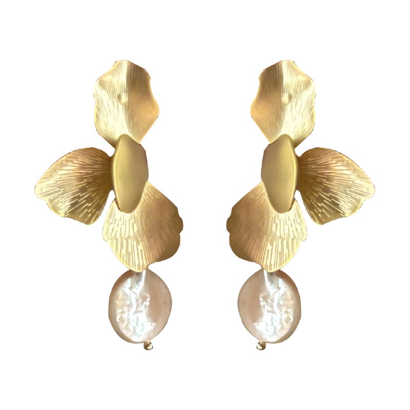 Bông Tai Hình Cánh Hoa Bằng Kim Loại Đính Ngọc Trai Sang Trọng Thời Trang Hàn Quốc