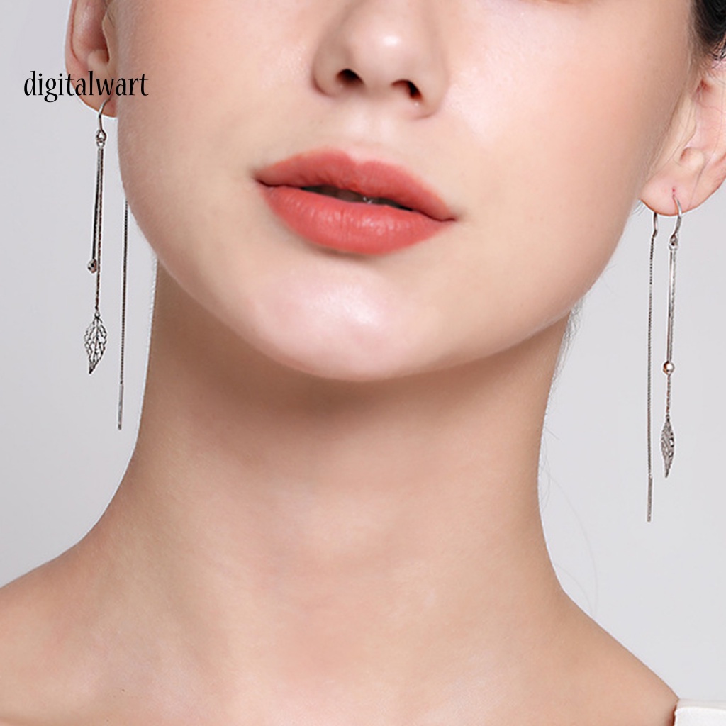 Kỹ Thuật Số| 1 Đôi Bông Tai Dáng Dài Hình Chiếc Lá Phong Cách Hàn Quốc Thanh Lịch