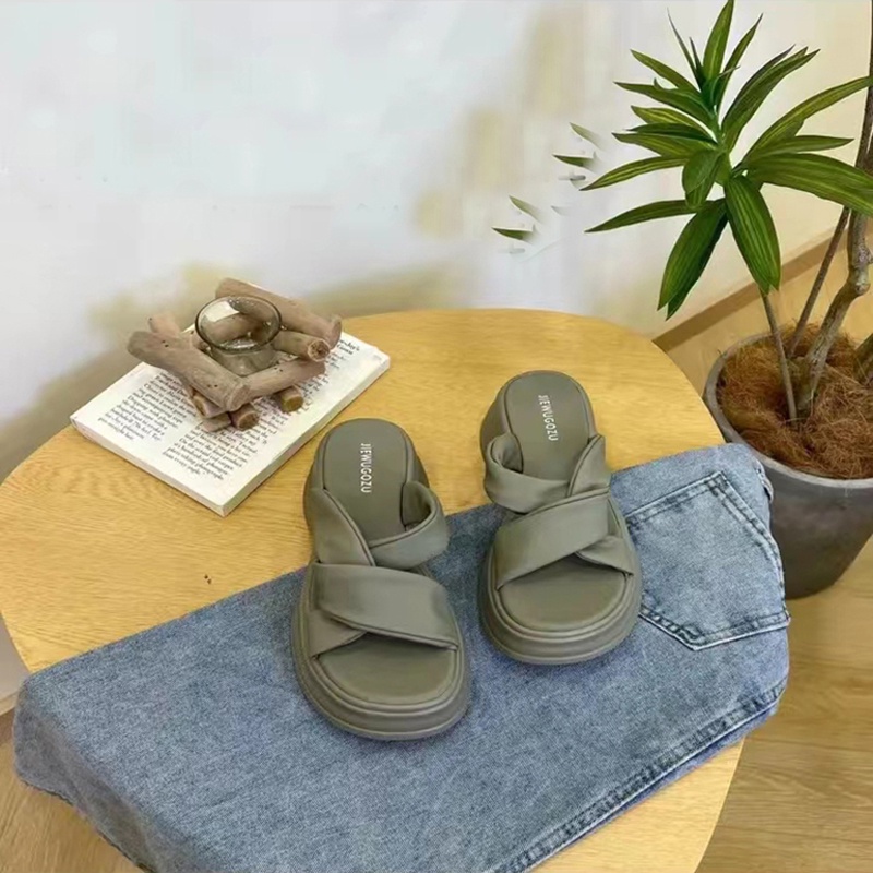 Kisstyle Xăng đan Xỏ Ngón Đế Dày Mềm Mại Quai Chéo Màu Trơn Chống Va Chạm Thời Trang Giản Dị Dành Cho Bạn Nữ