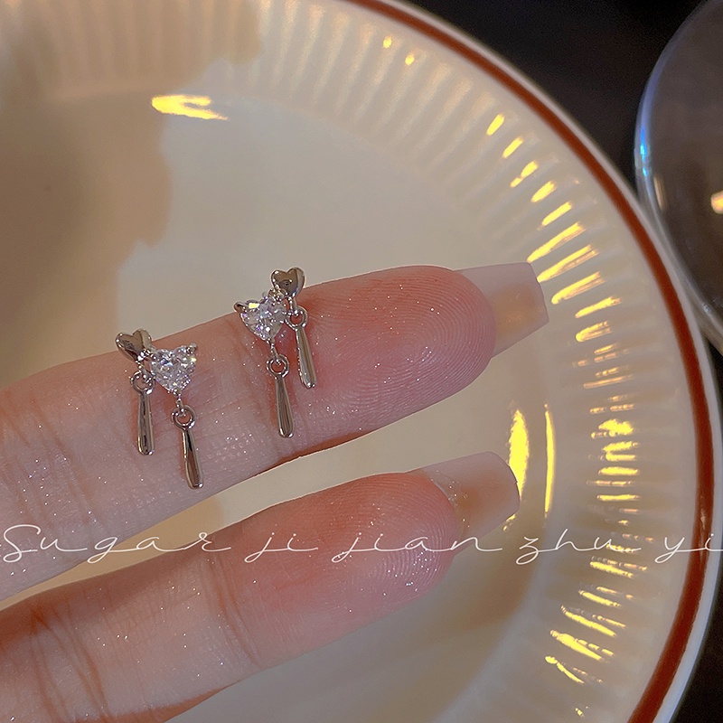 Bông Tai Mạ Bạc 925 Hình Giọt Nước Đính Đá Zircon Trong Suốt Phong Cách Hàn Quốc