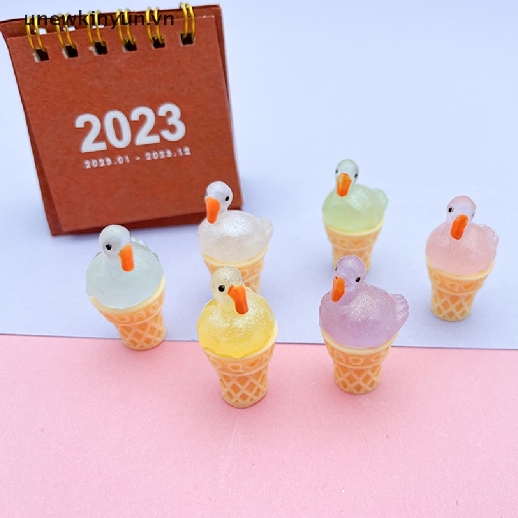 Set 2 Phụ Kiện Trang Trí Hình Thiên Nga / Que Kem Dạ Quang Bằng Nhựa Resin Dễ Thương