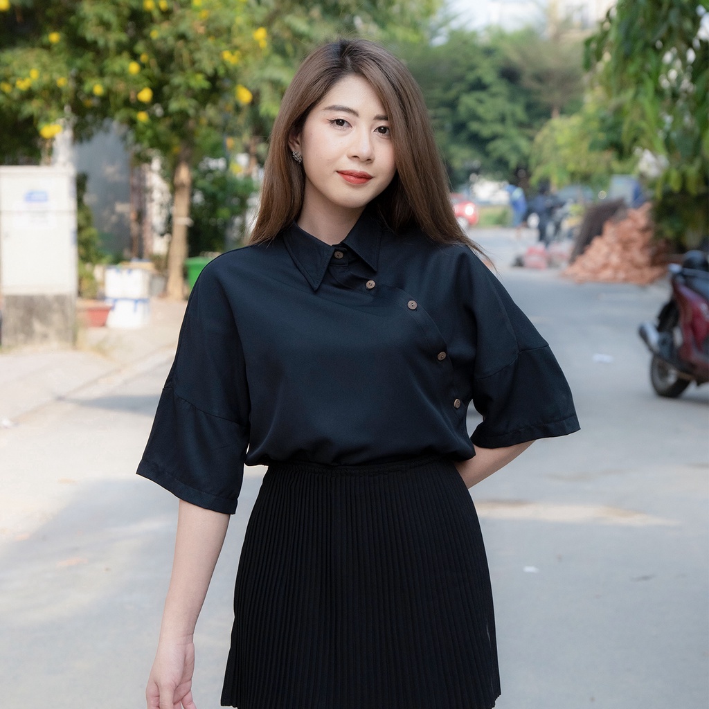 Áo sơ mi nữ lụa tay lỡ cúc chéo công sở dễ thương 4YOUNG A22183