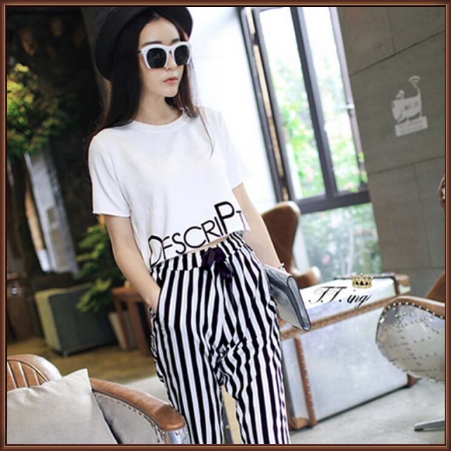 Bộ Trang Phục 2 Mảnh Gồm Áo Thun Tay Ngắn In Họa Tiết + Quần Cắt Xén Cho Nữ