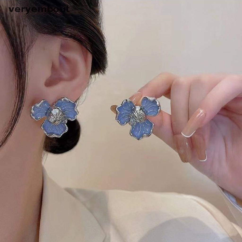 Bông Tai Hình Hoa Đính Đá Pha Lê Màu Xanh Dương Phong Cách Hàn Quốc Dễ Thương Thời Trang Cho Nữ
