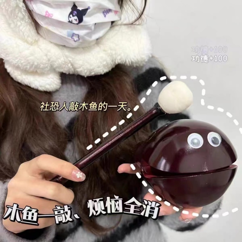 Đồ Chơi Slime Hình Cá Mắt Nhỏ Dễ Thương Dùng Trang Trí Văn Phòng