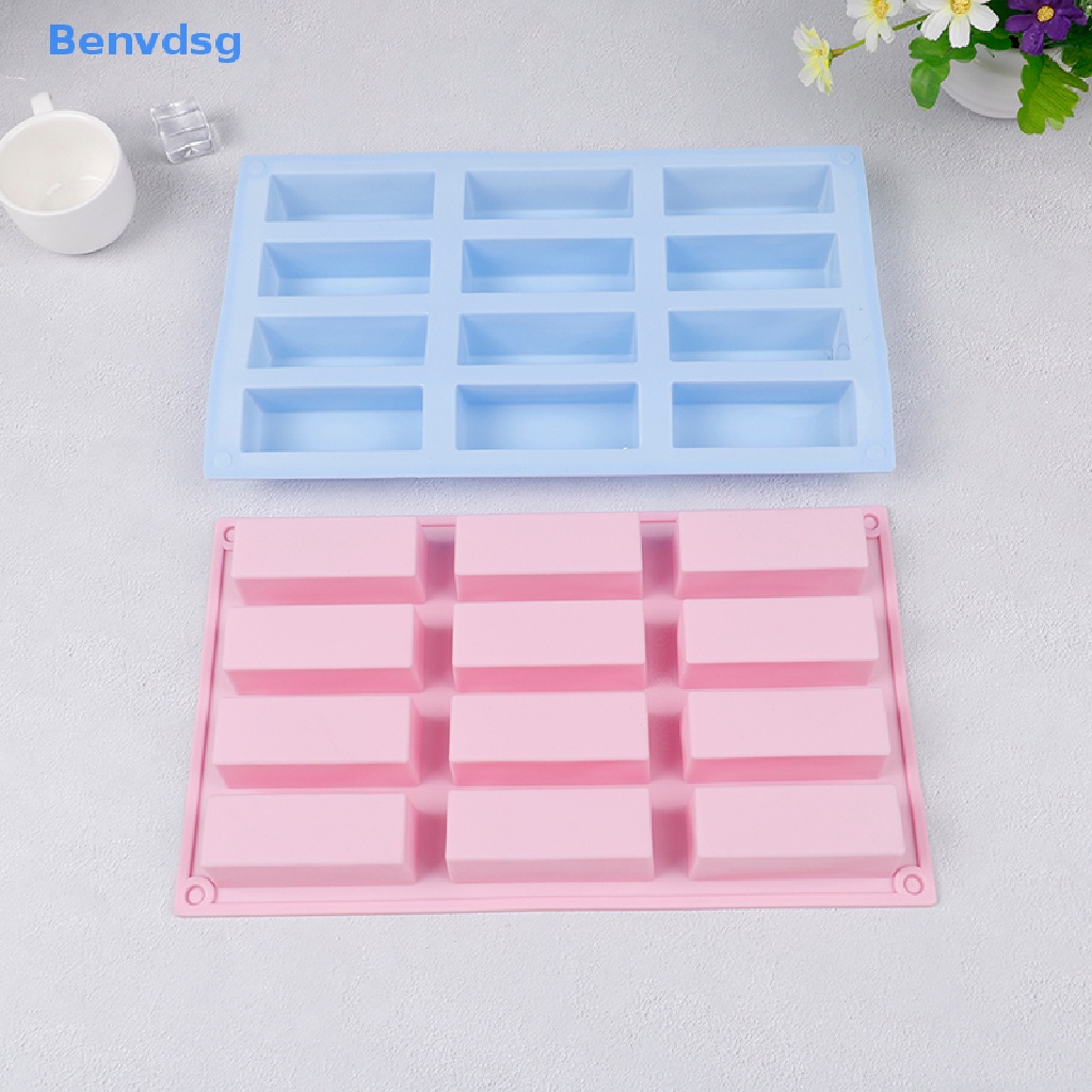 Khuôn Silicone 12 Ngăn Hình Chữ Nhật Làm Bánh / Xà Phòng / Socola