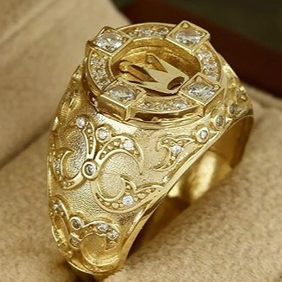 Men's Luxury Jewelry 18k Gold Crown Natural Diamond Ring Birthday Present