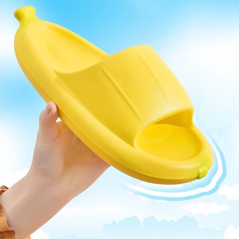 Dép Đế Mềm Họa Tiết Quả Chuối Hoạt Hình Dễ Thương