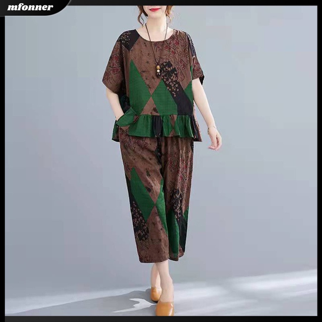 Set 2 Món Áo Thun Tay Ngắn Cổ Tròn In Họa Tiết Phong Cách Retro + Chân Váy Xếp Ly Thời Trang Cho Nữ