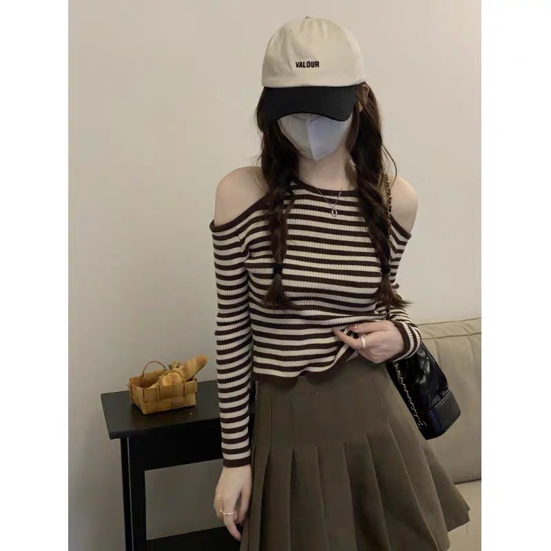 MS1145 Áo len nữ kẻ ngang cổ yếm hở vai