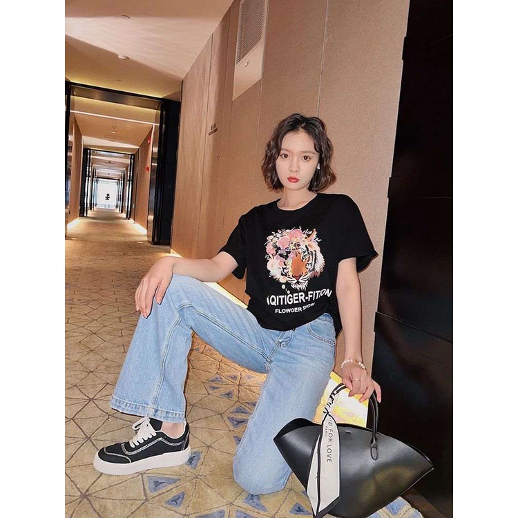 Áo Thun Tay Ngắn Cổ Tròn Hoạ Tiết In Phong Cách Phương Tây